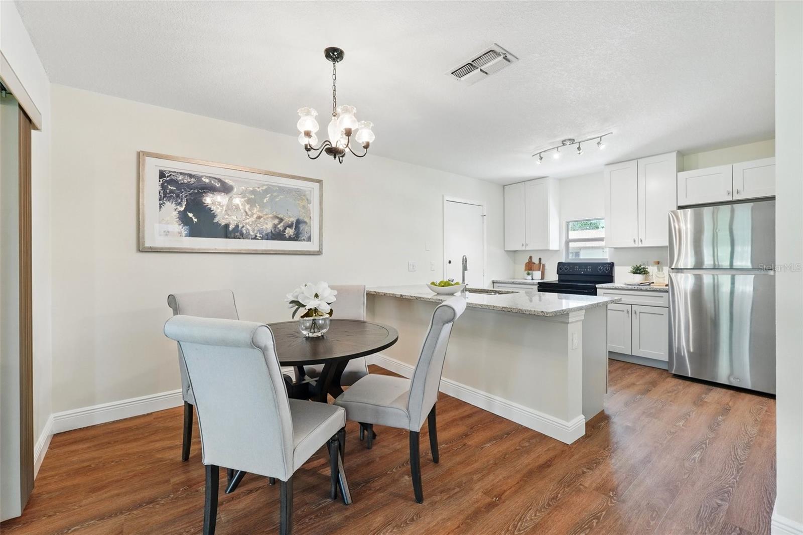 Image 11 of 36 For 10849 William Tell Drive