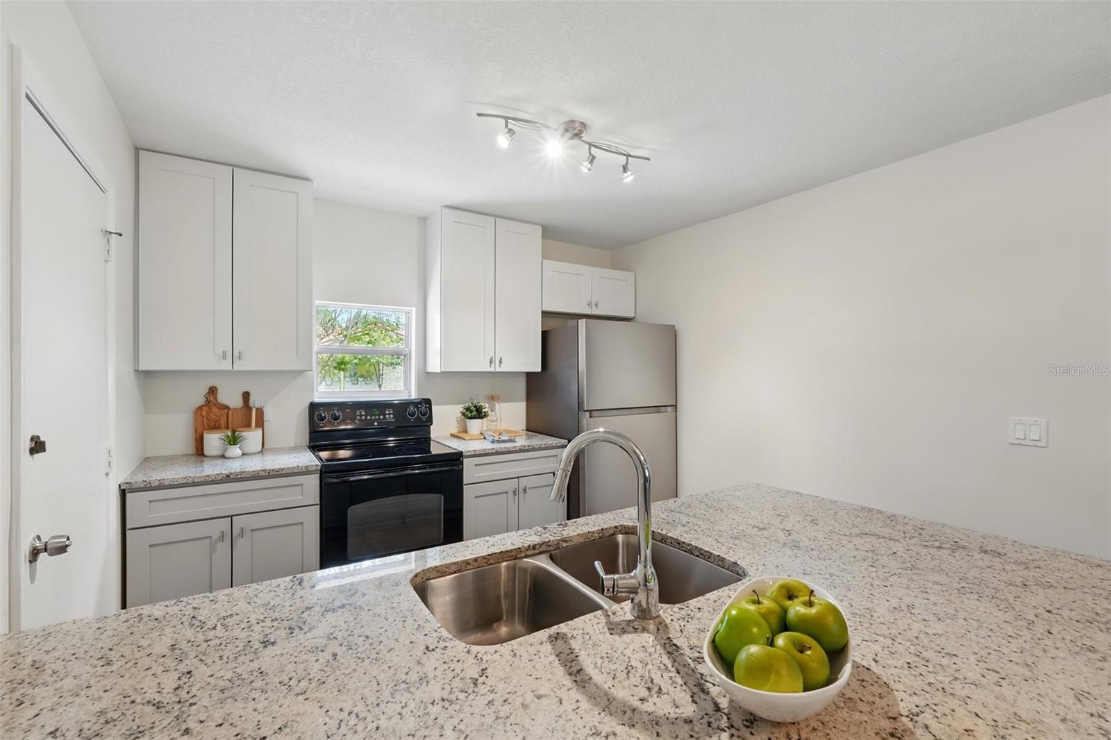 Image 15 of 36 For 10849 William Tell Drive