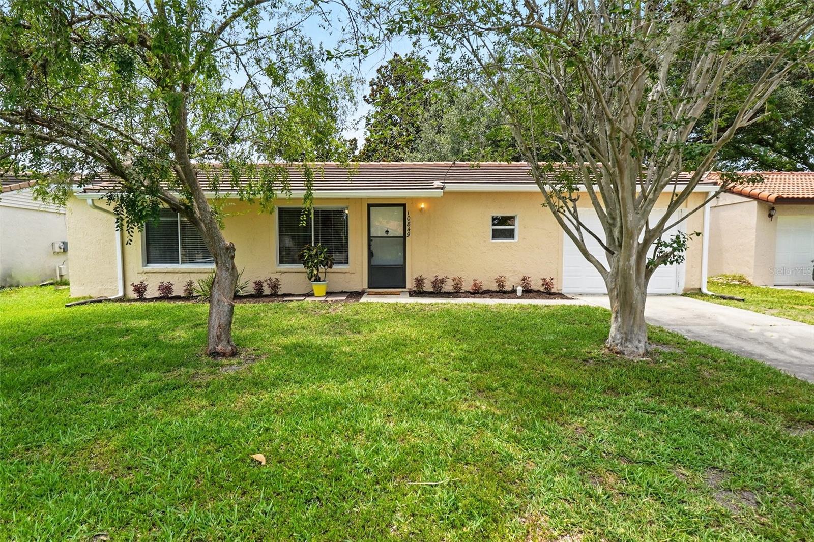 Image 3 of 36 For 10849 William Tell Drive
