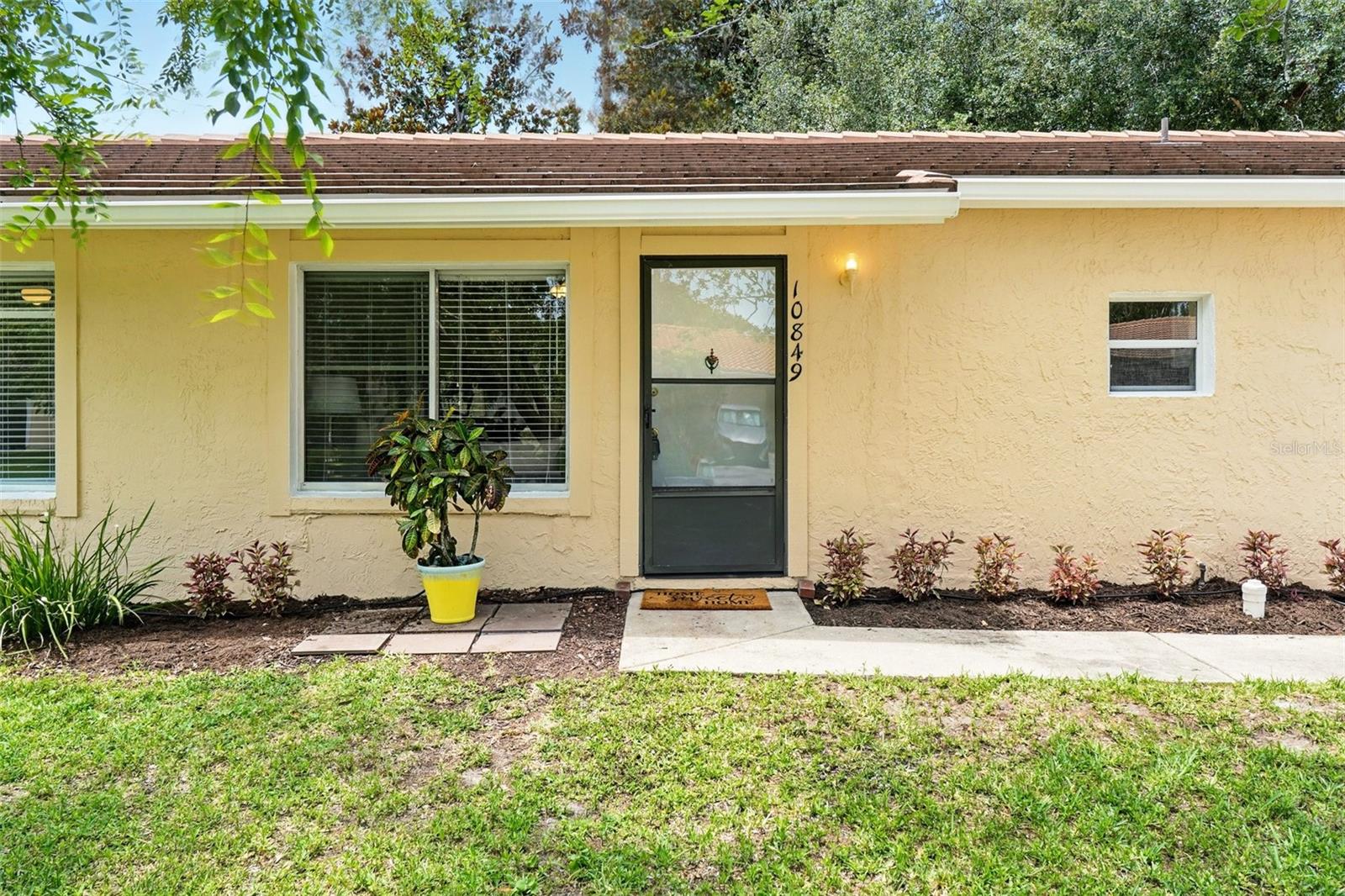 Image 5 of 36 For 10849 William Tell Drive