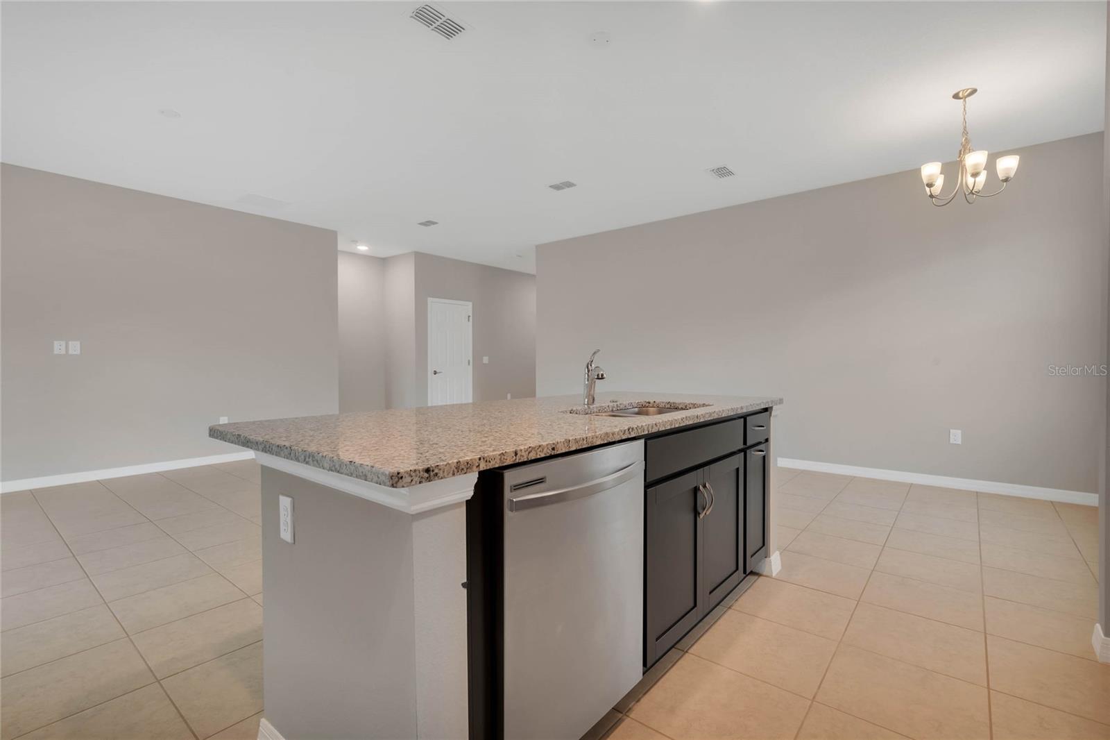 Image 18 of 42 For 3569 Dahlia Drive