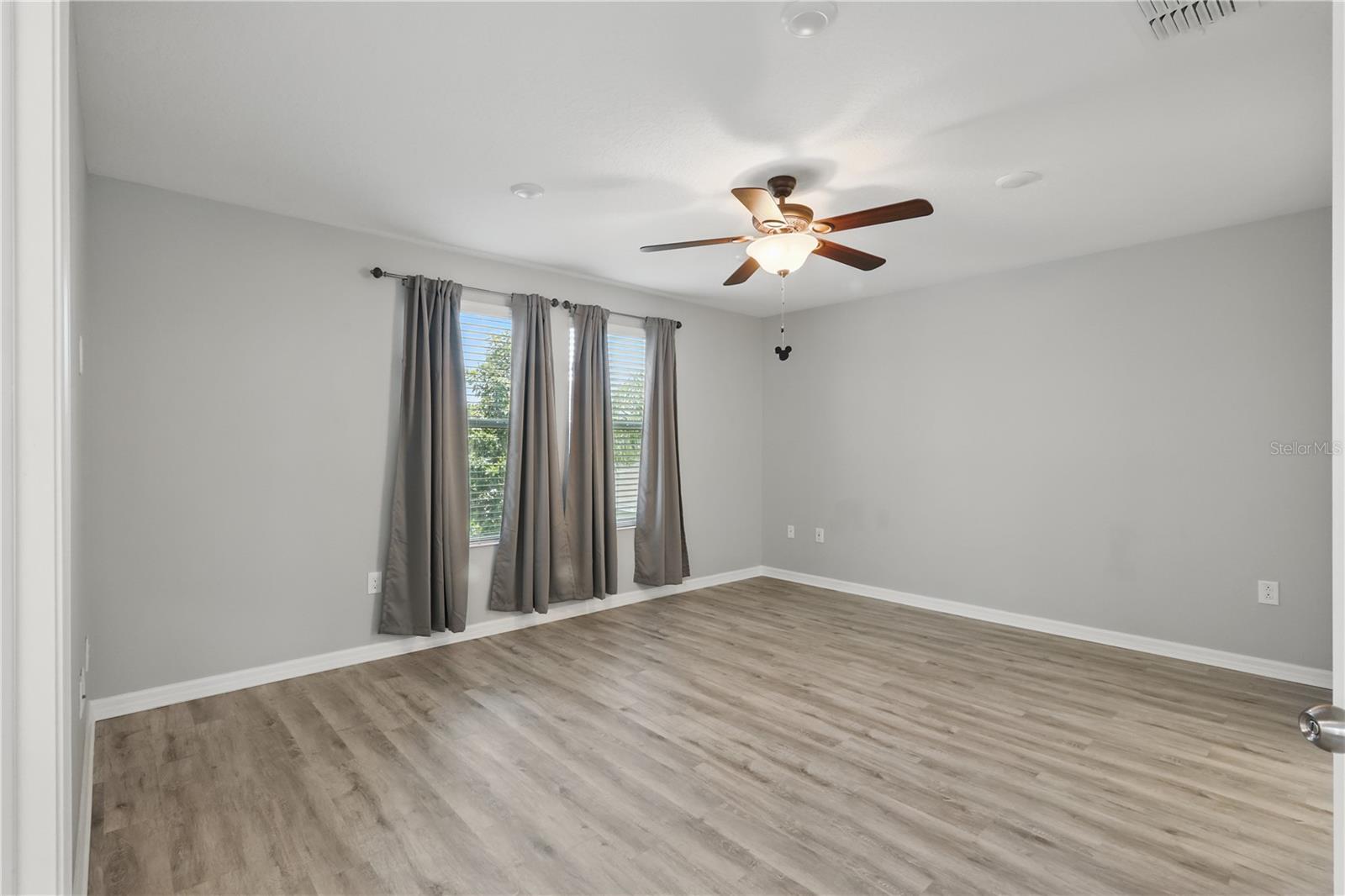 Image 12 of 24 For 10172 Storey Grove Way
