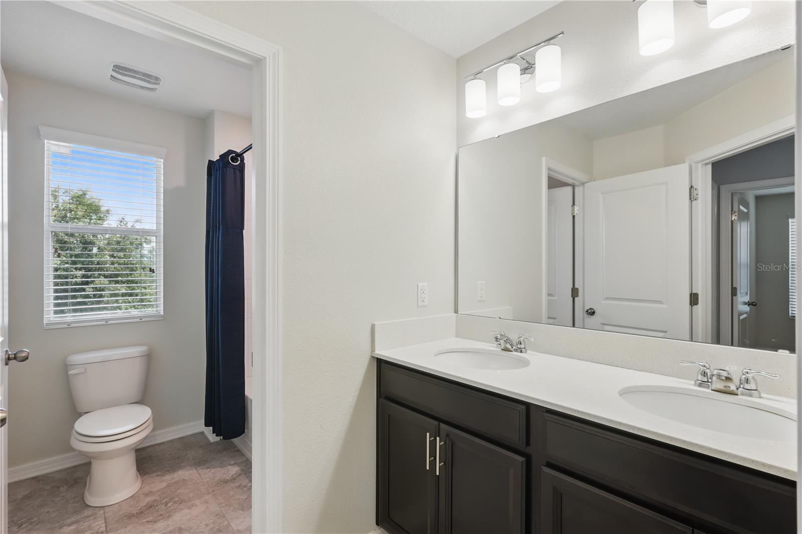 Image 16 of 24 For 10172 Storey Grove Way