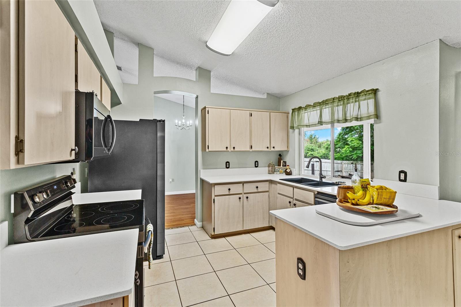 Image 13 of 39 For 2311 Alton Road