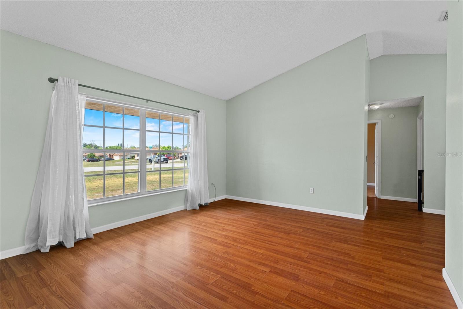 Image 6 of 39 For 2311 Alton Road