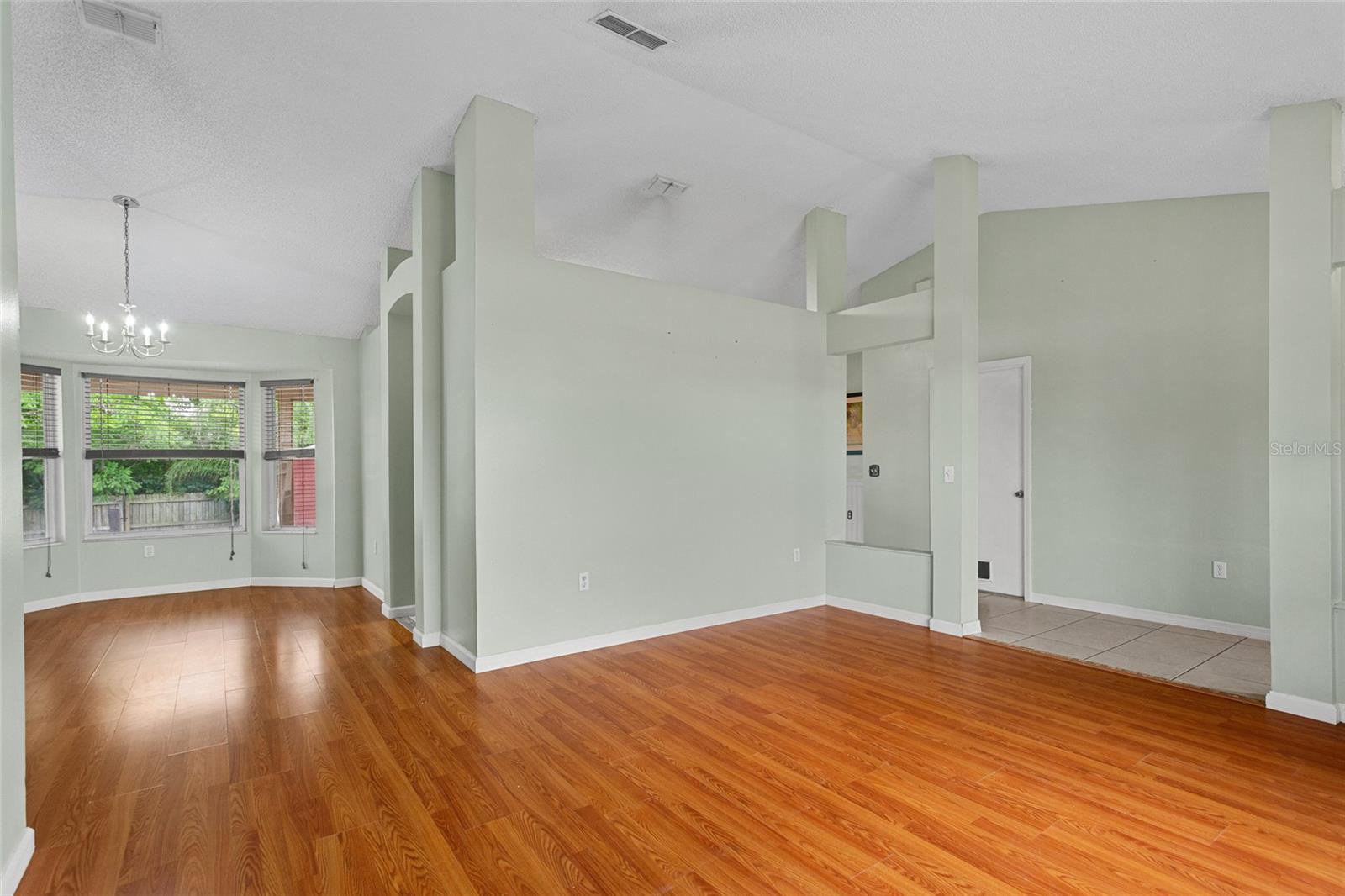 Image 8 of 39 For 2311 Alton Road