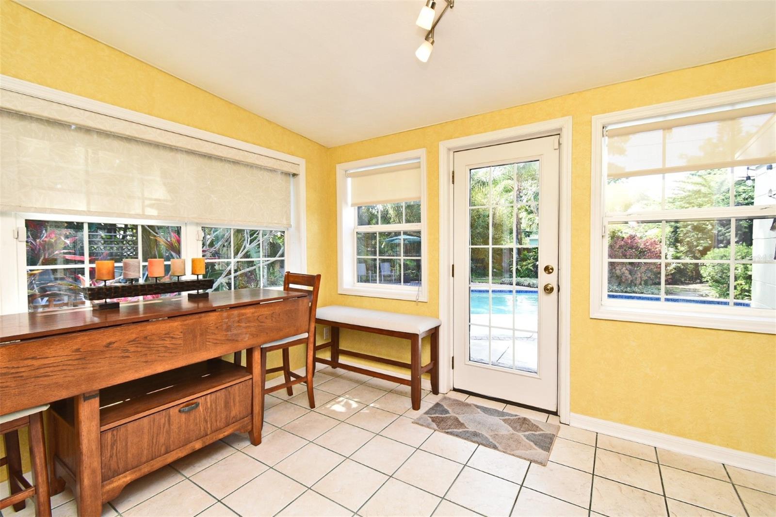 Image 11 of 34 For 2810 Nancy Street