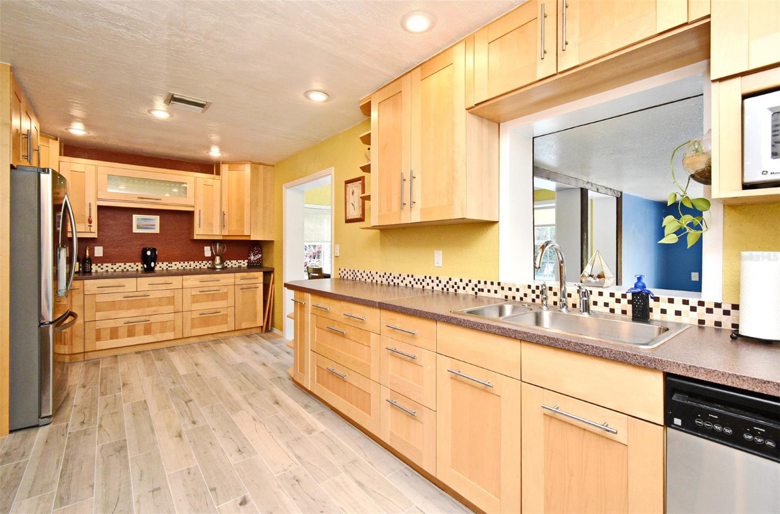 Image 7 of 34 For 2810 Nancy Street