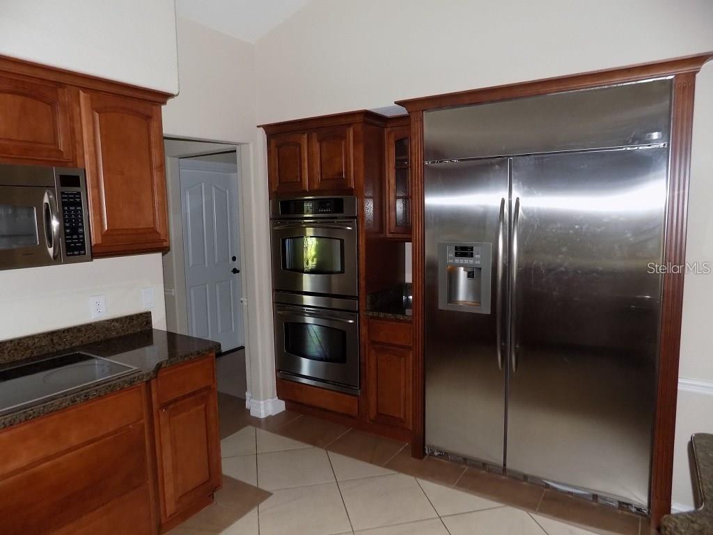 Image 10 of 25 For 8052 Oak Park Road