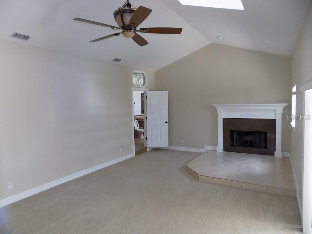 Image 11 of 25 For 8052 Oak Park Road