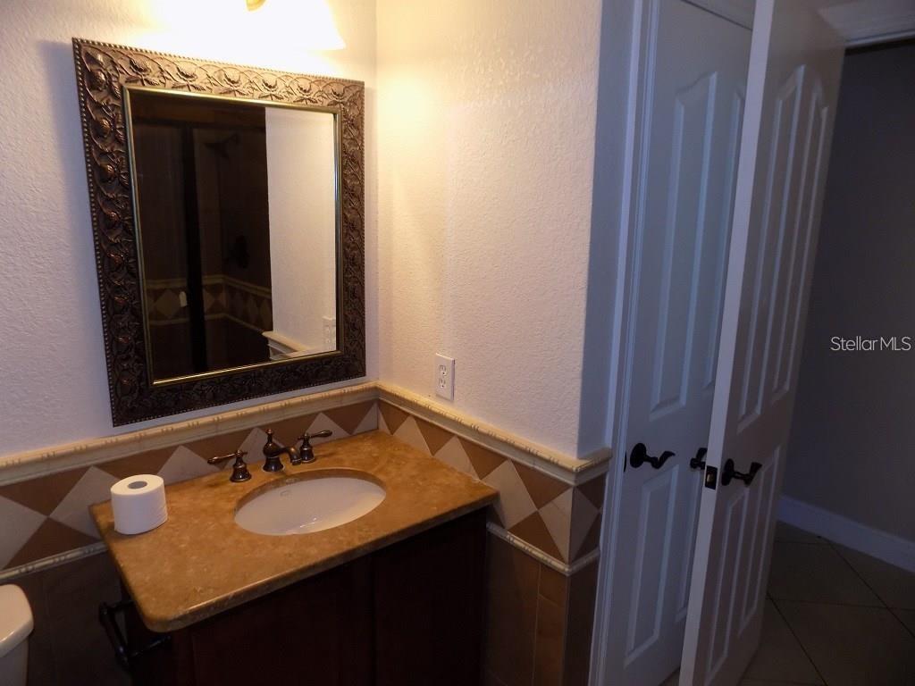 Image 15 of 25 For 8052 Oak Park Road