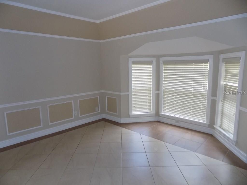 Image 5 of 25 For 8052 Oak Park Road