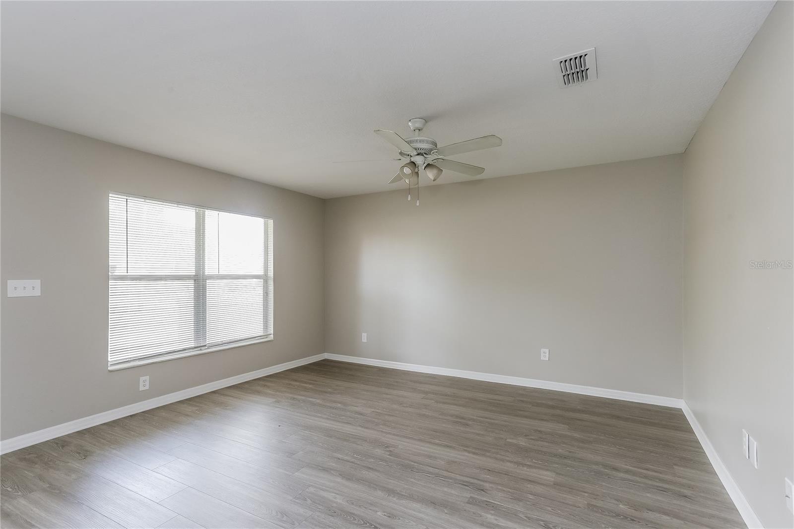 Image 3 of 16 For 855 14th Street S