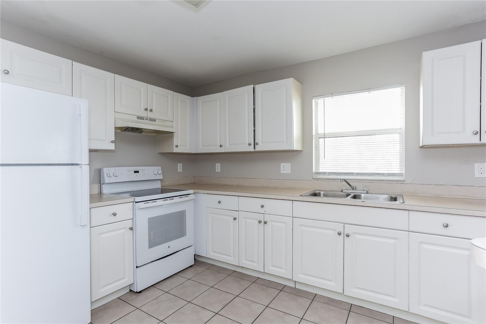 Image 5 of 16 For 855 14th Street S