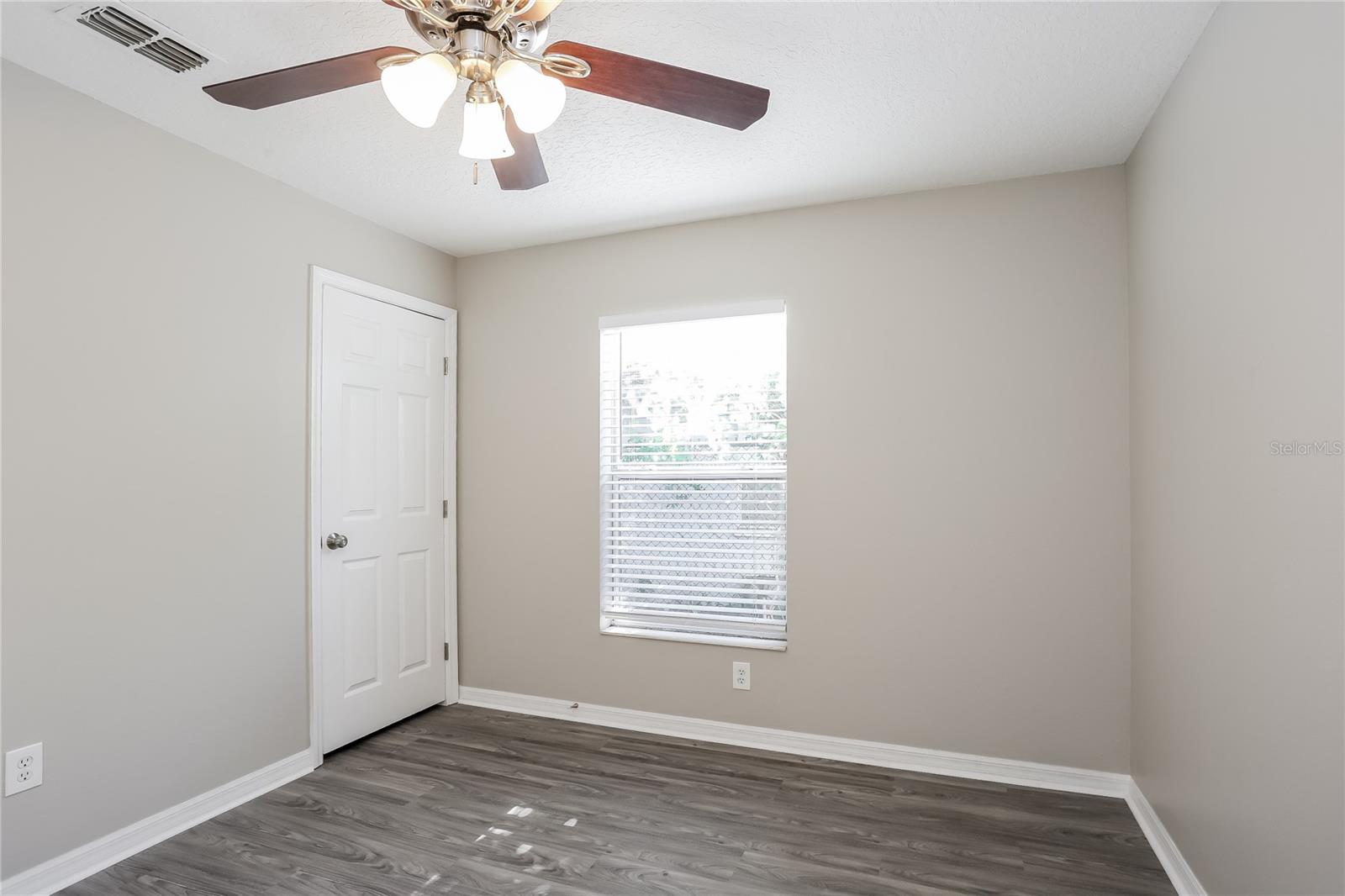 Image 10 of 16 For 885 Newton Avenue S