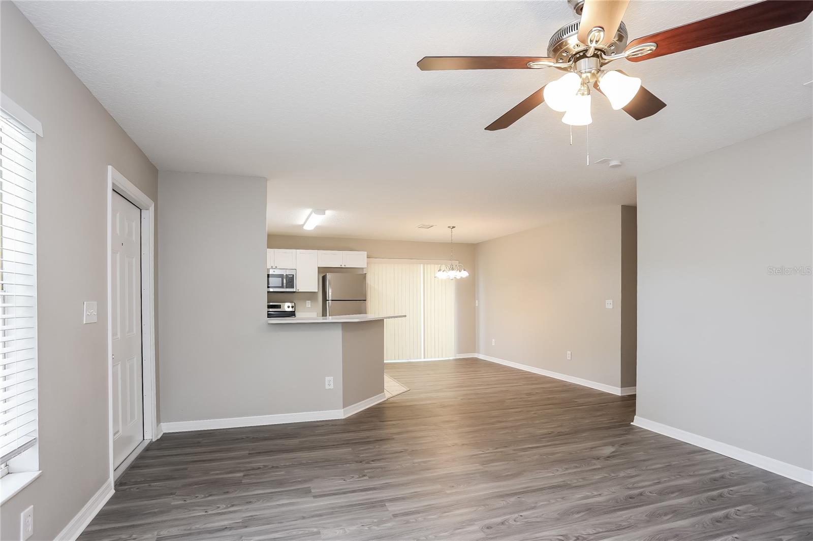 Image 4 of 16 For 885 Newton Avenue S