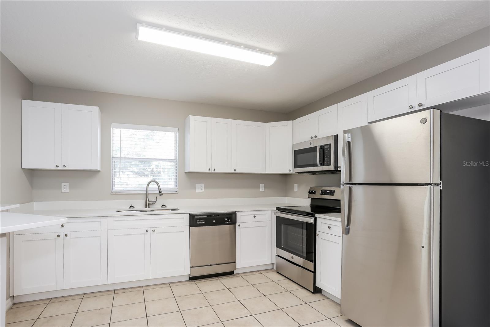 Image 5 of 16 For 885 Newton Avenue S