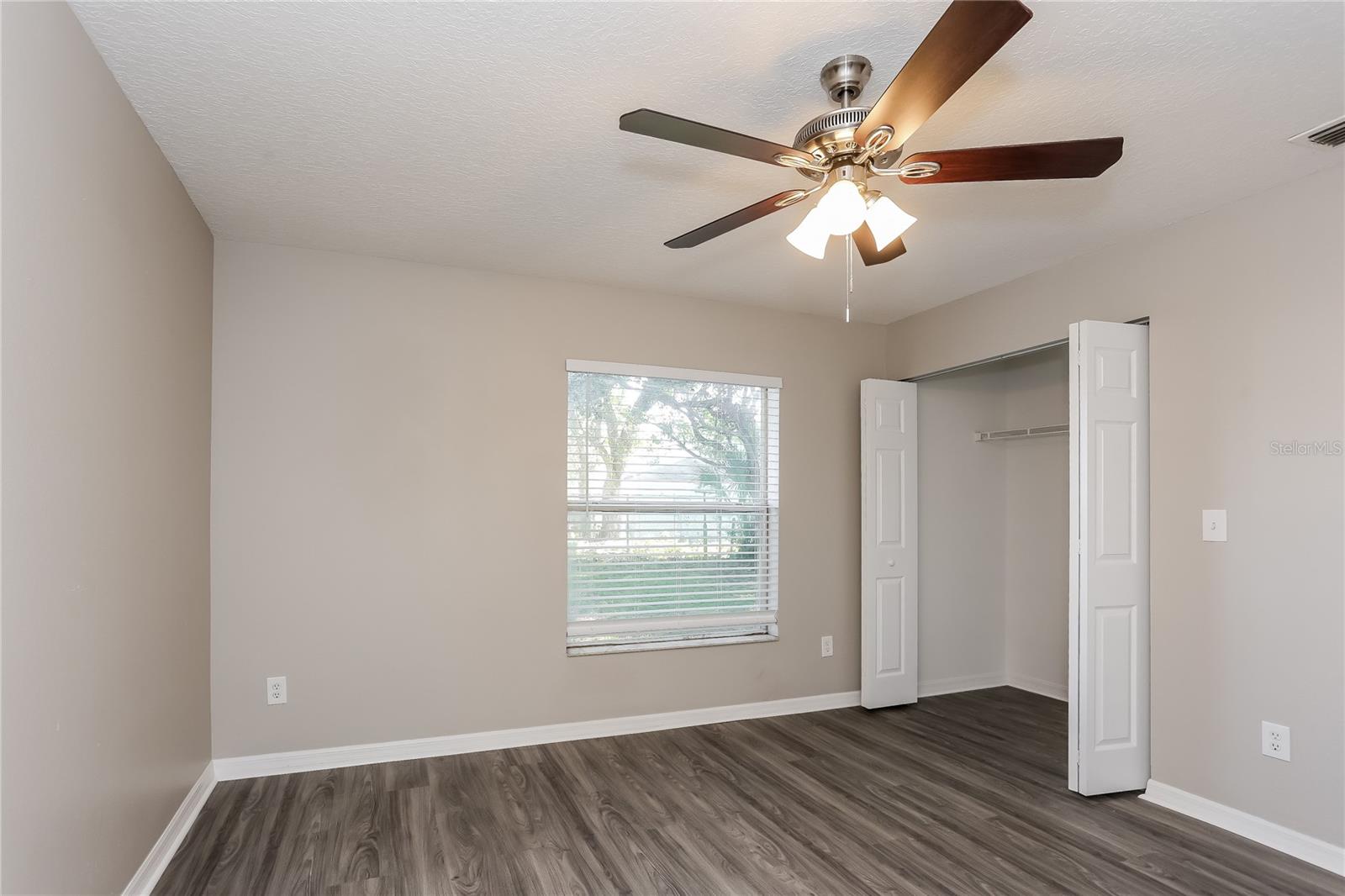 Image 7 of 16 For 885 Newton Avenue S
