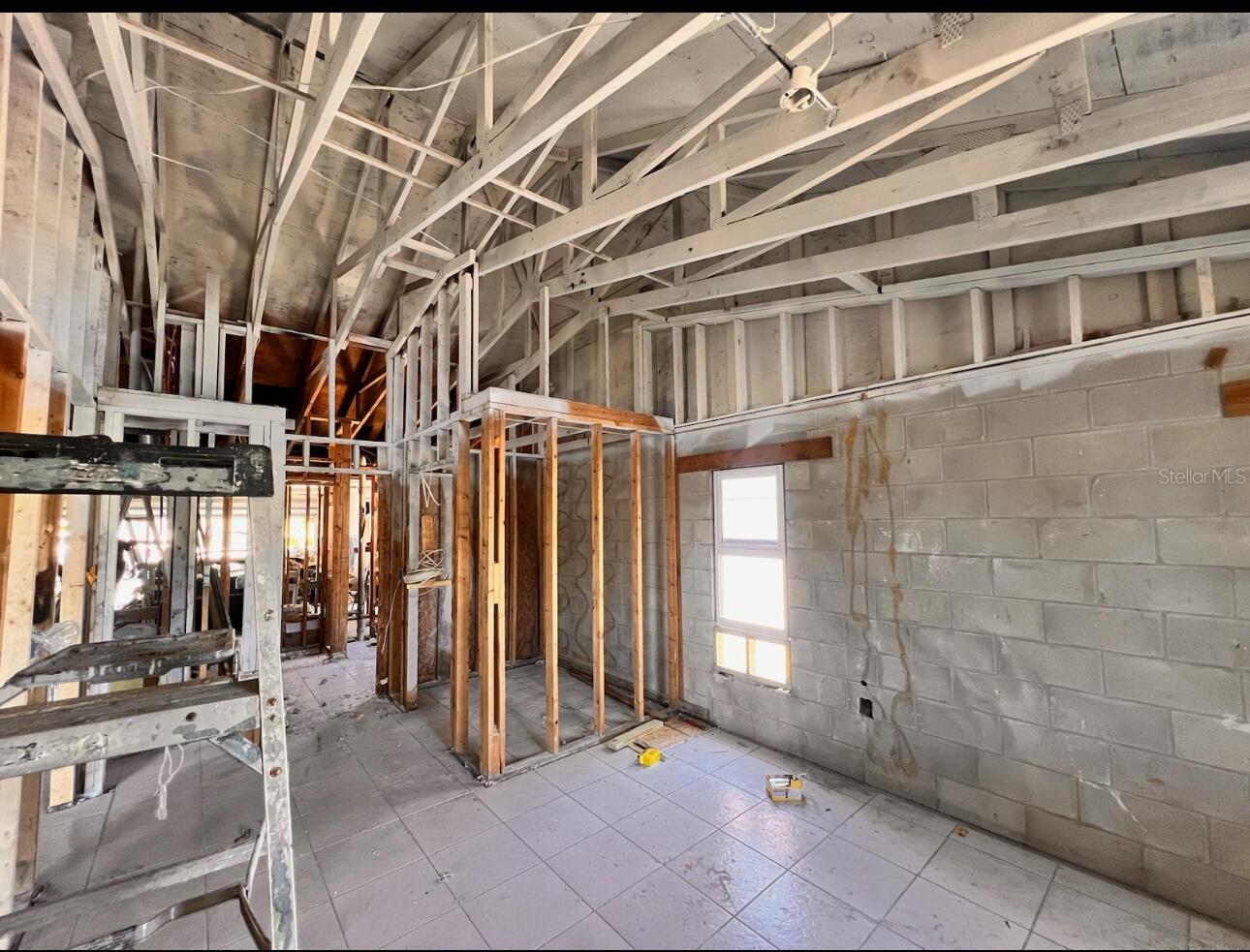 Image 4 of 7 For 7342 Skyview Avenue