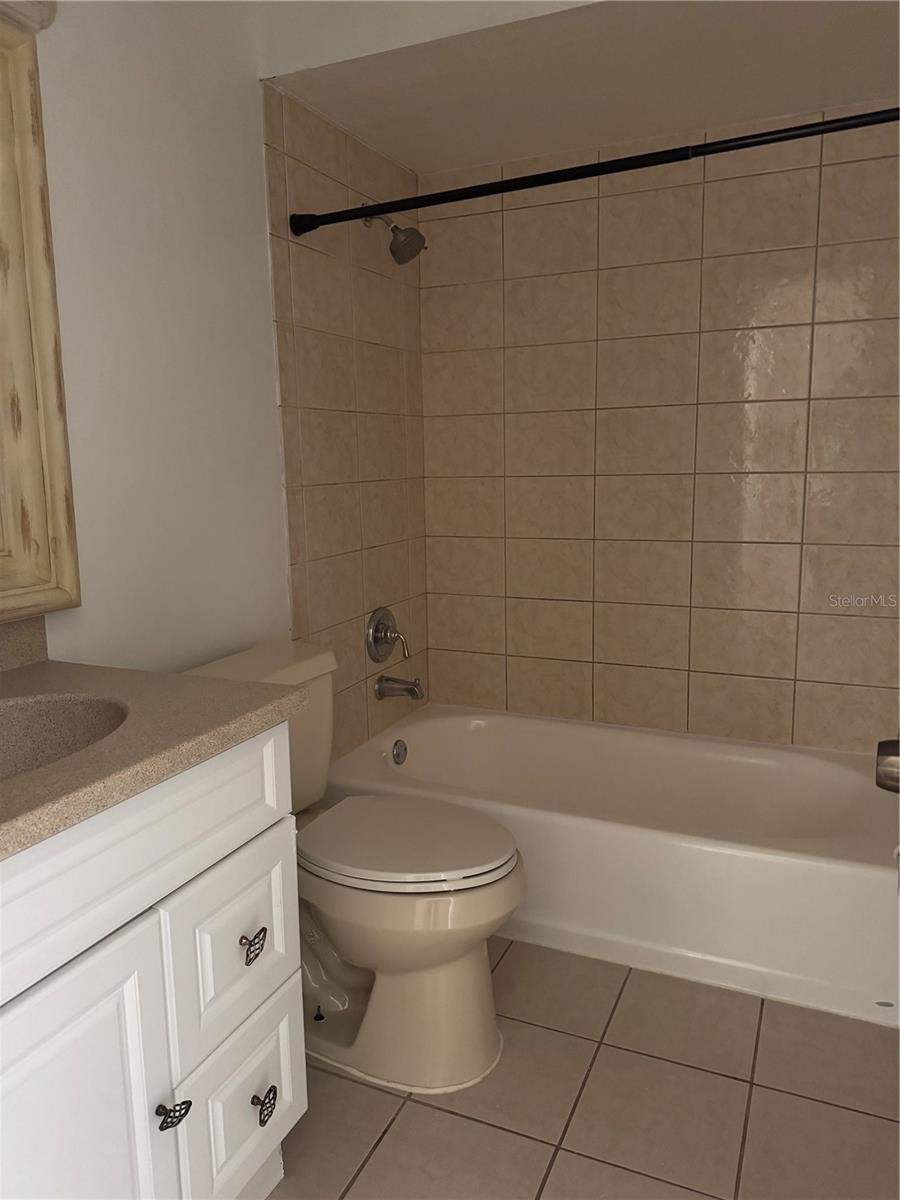 Image 18 of 19 For 1618 Bobolink Lane