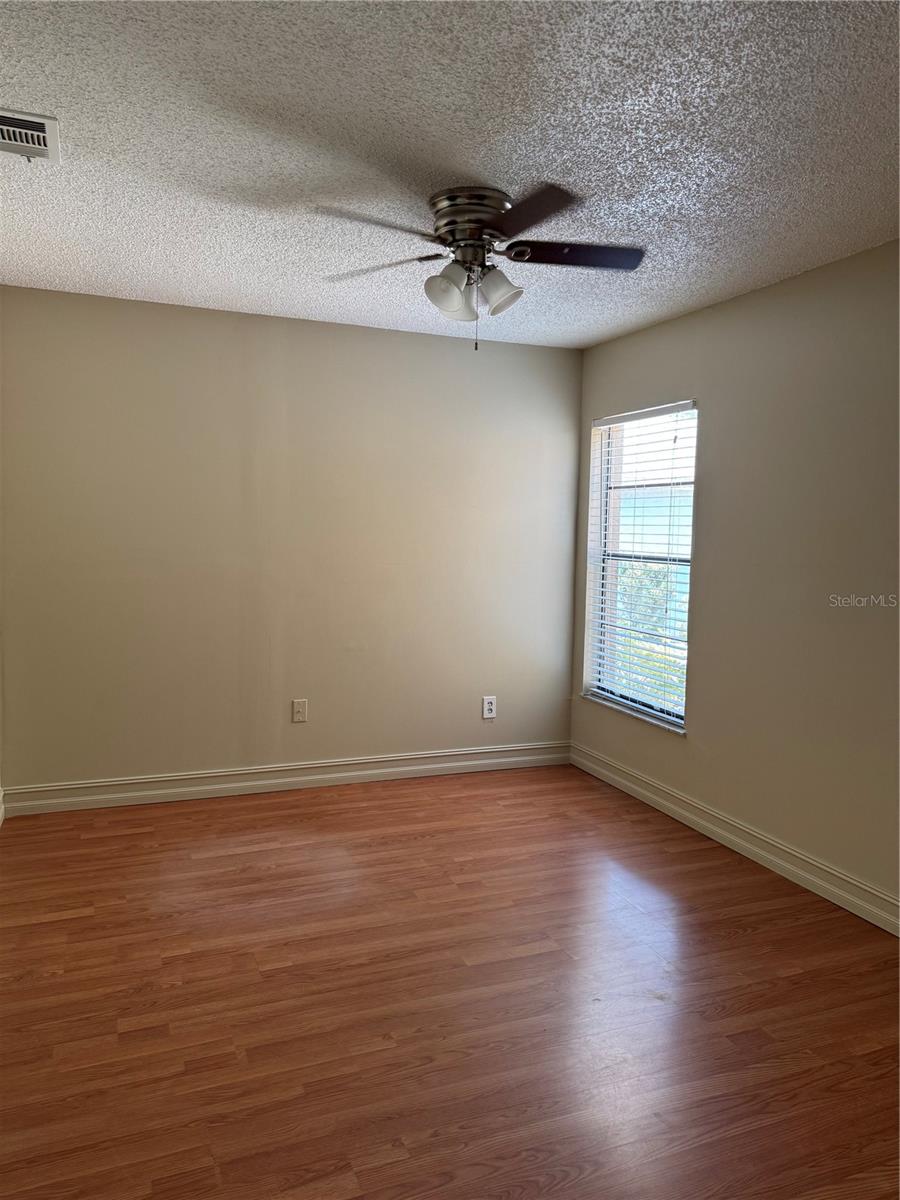 Image 8 of 19 For 1618 Bobolink Lane