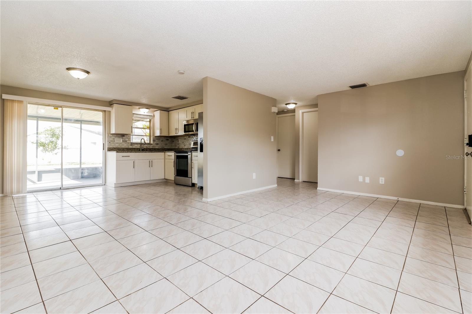 Image 5 of 16 For 2115 Harrison Drive