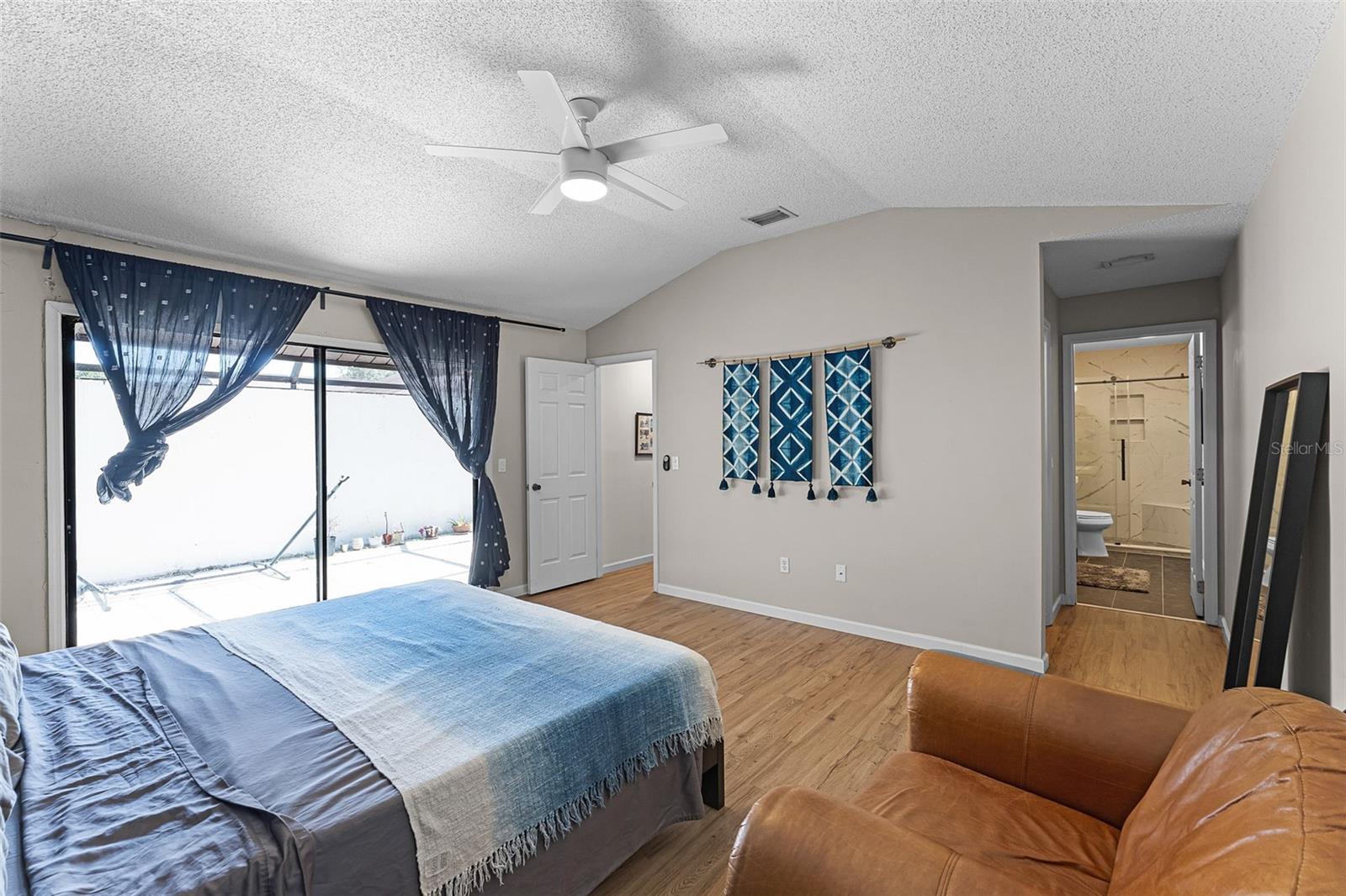Image 11 of 20 For 631 Warrenton Road