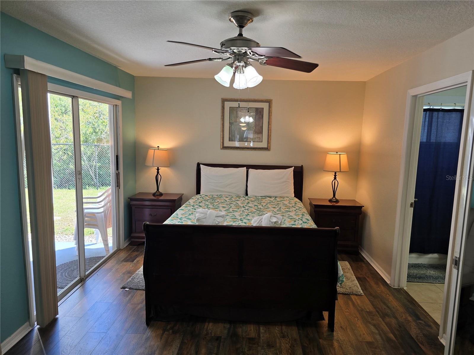 Image 12 of 75 For 8704 Knightsbridge Court B