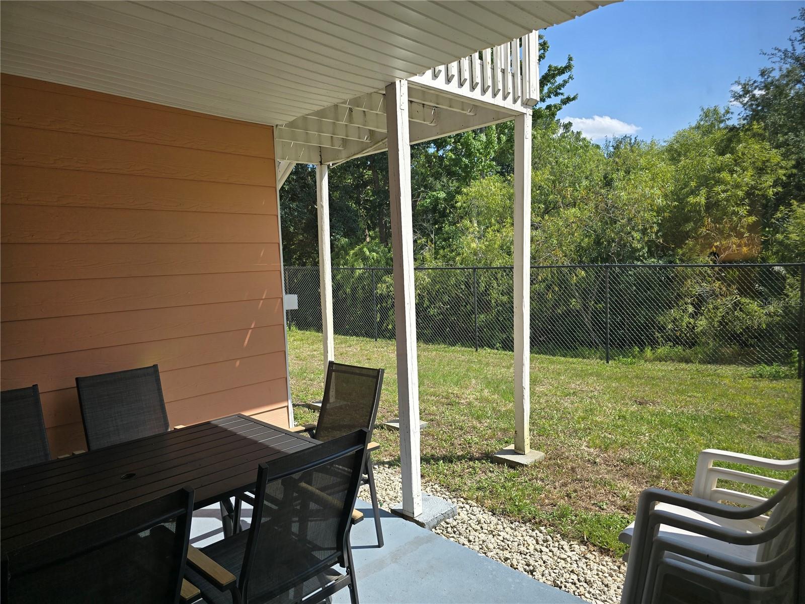 Image 13 of 75 For 8704 Knightsbridge Court B