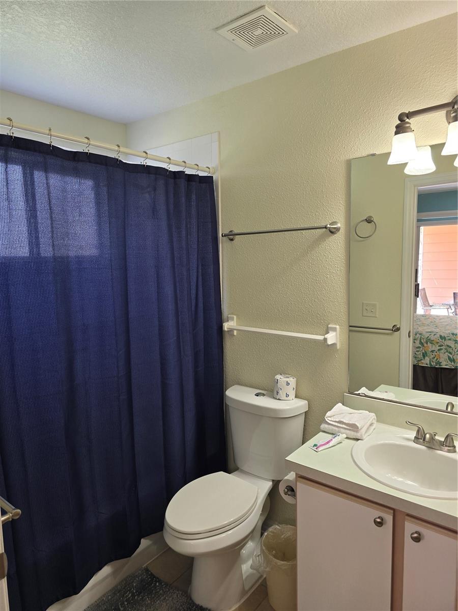 Image 14 of 75 For 8704 Knightsbridge Court B