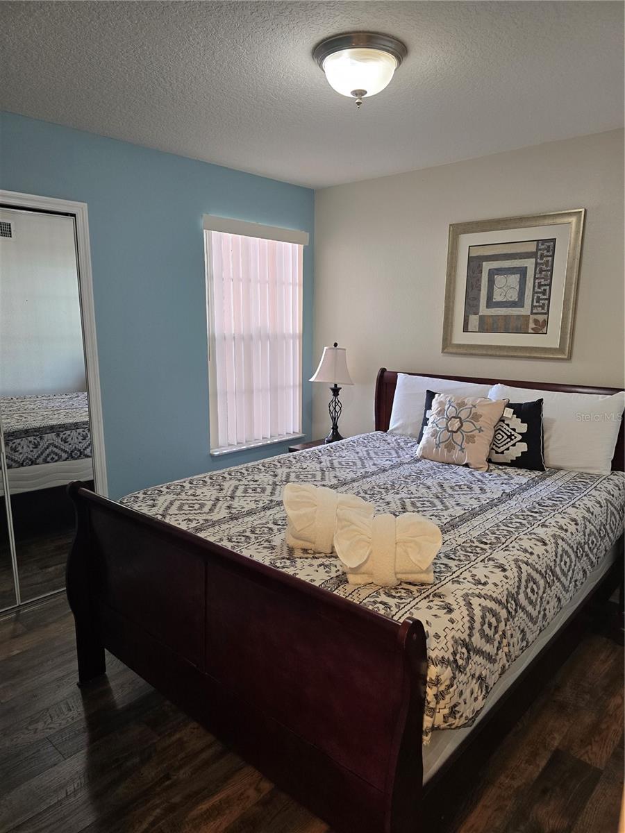 Image 18 of 75 For 8704 Knightsbridge Court B