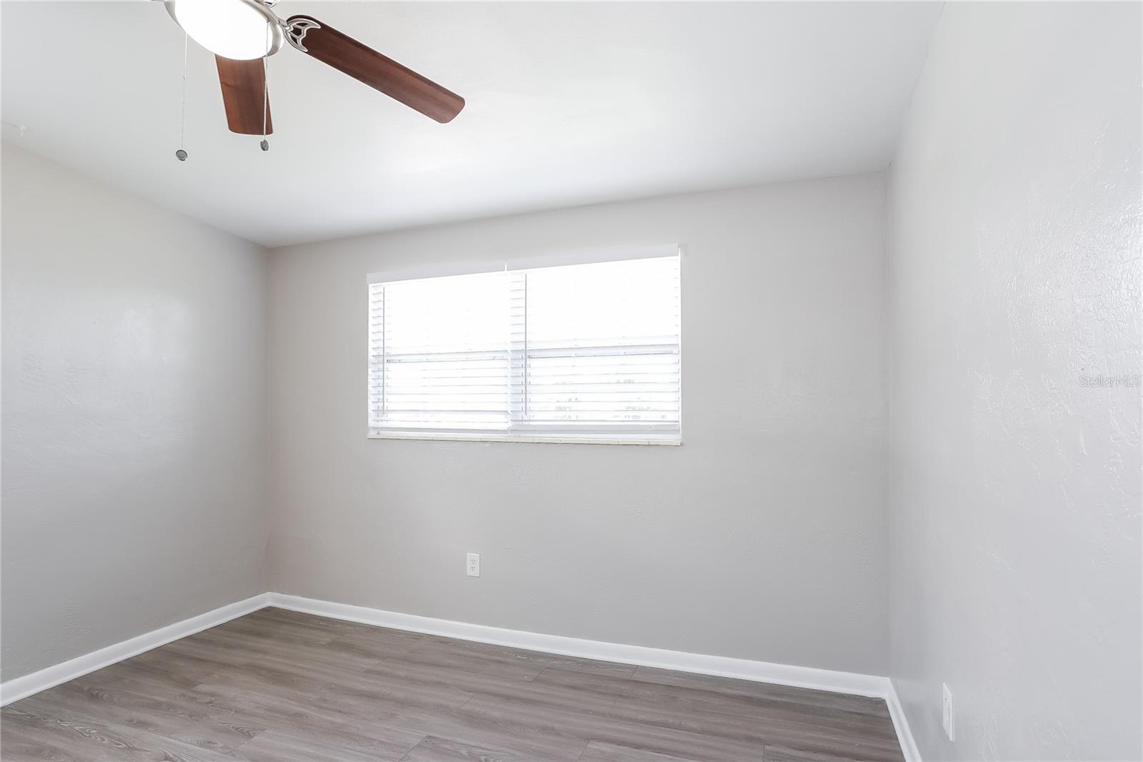 Image 10 of 16 For 9564 Crestview Street