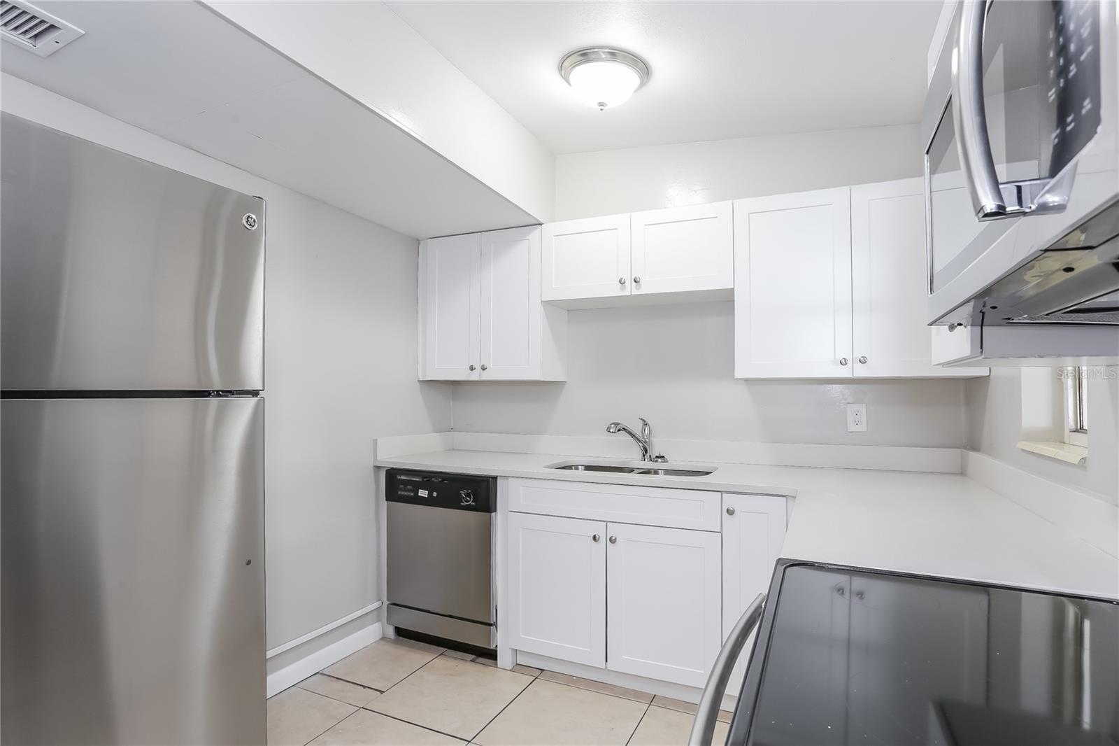 Image 6 of 16 For 9564 Crestview Street