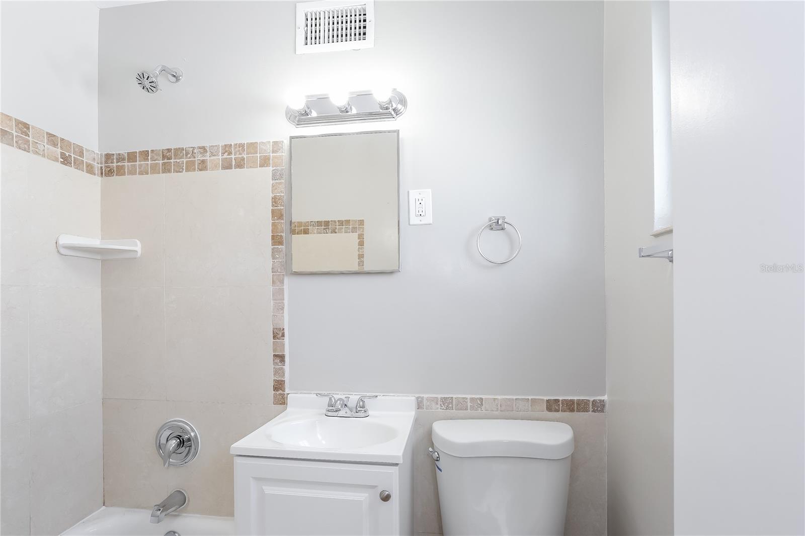 Image 9 of 16 For 9564 Crestview Street