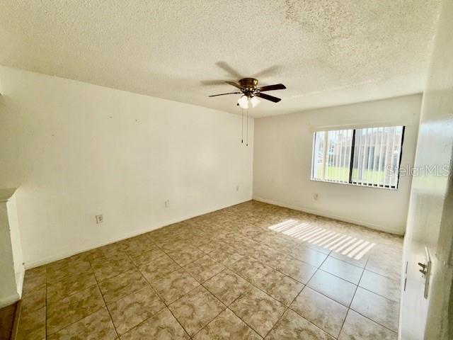 Image 12 of 23 For 5269 Vineland Road 101