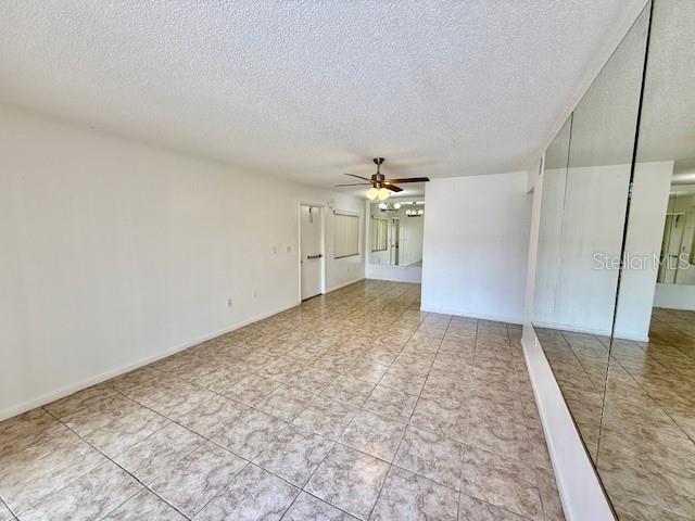 Image 5 of 23 For 5269 Vineland Road 101