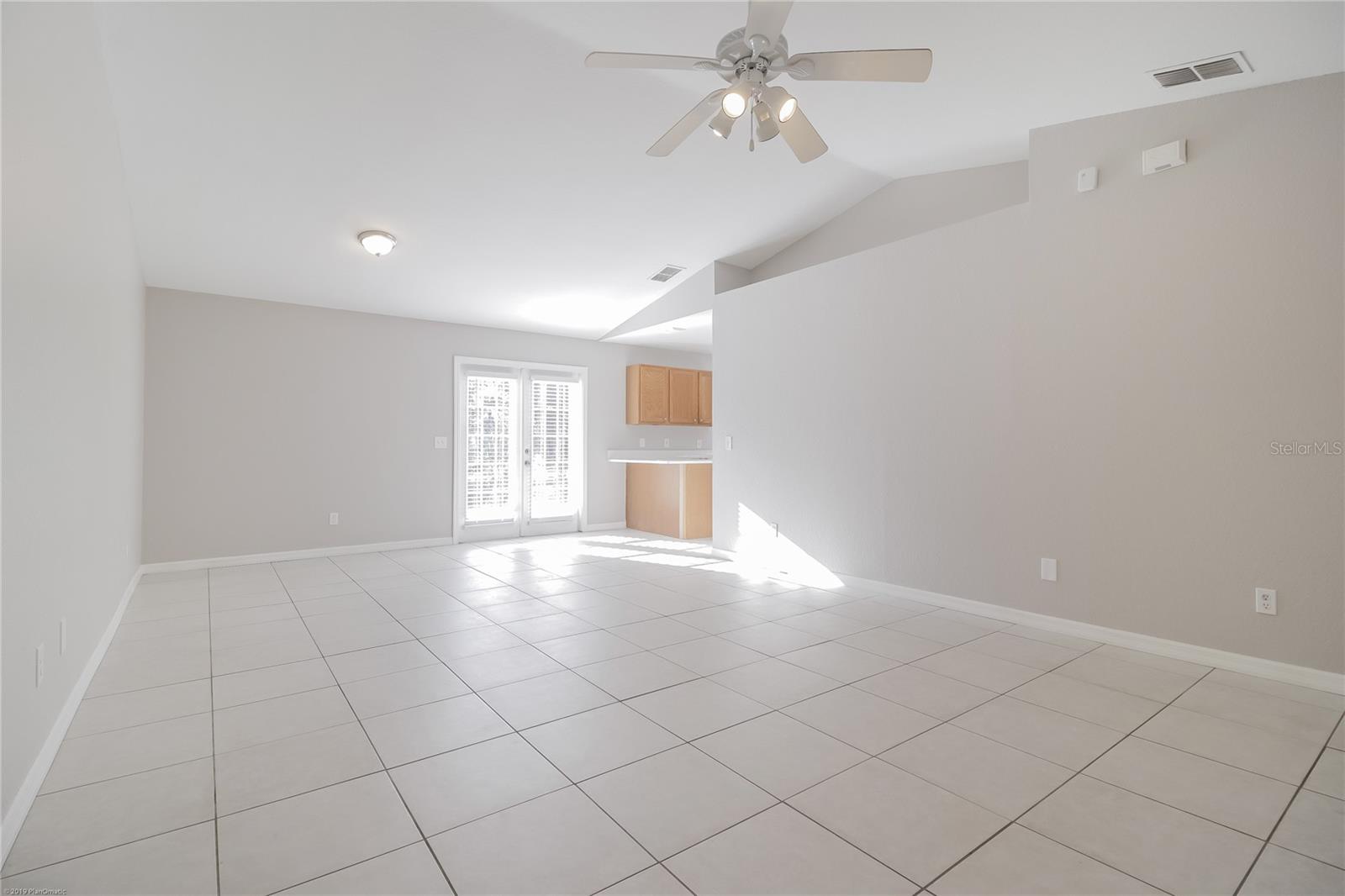 Image 4 of 16 For 103 Eagle Point Boulevard