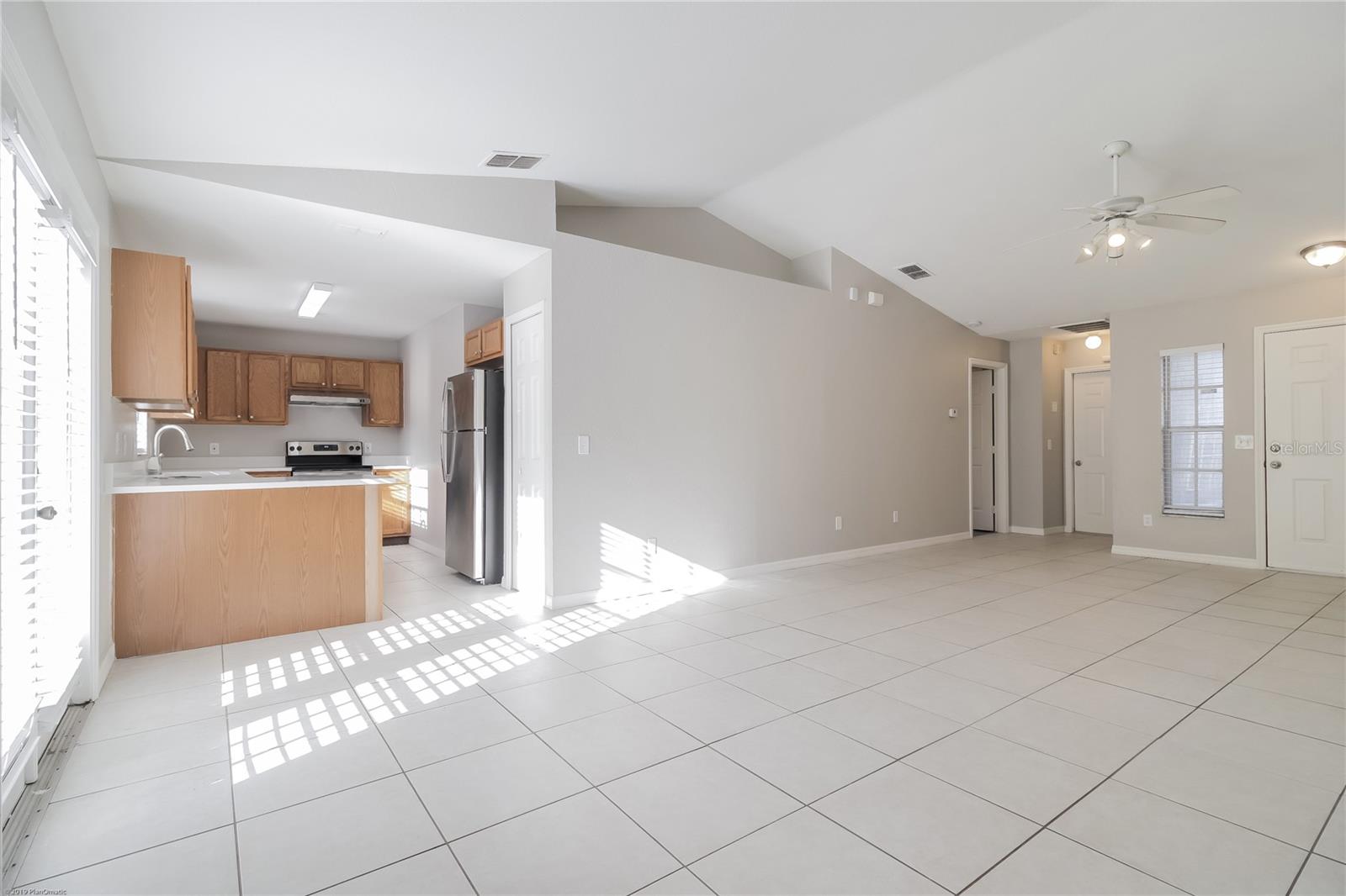 Image 5 of 16 For 103 Eagle Point Boulevard