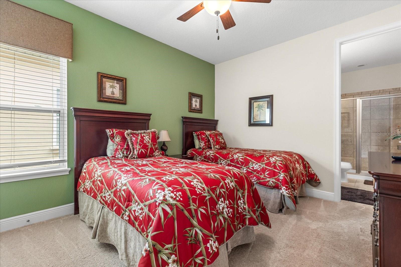 Image 28 of 56 For 1084 Castle Pines Court