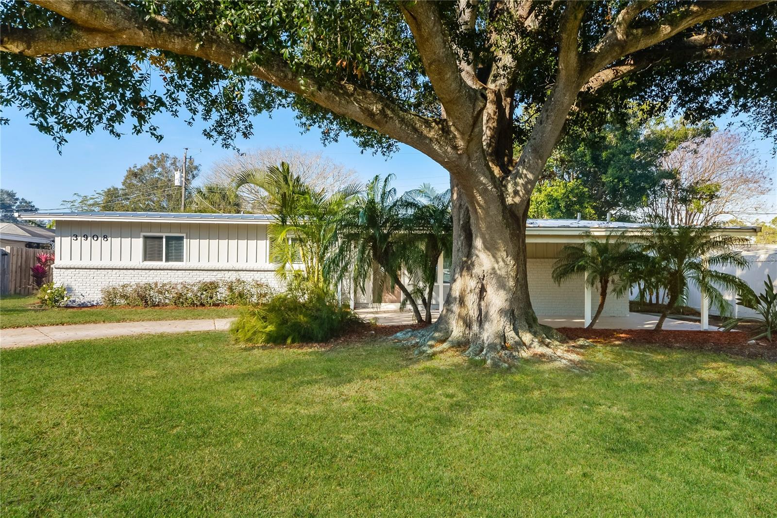Details for 3908 Cape Vista Drive, BRADENTON, FL 34209