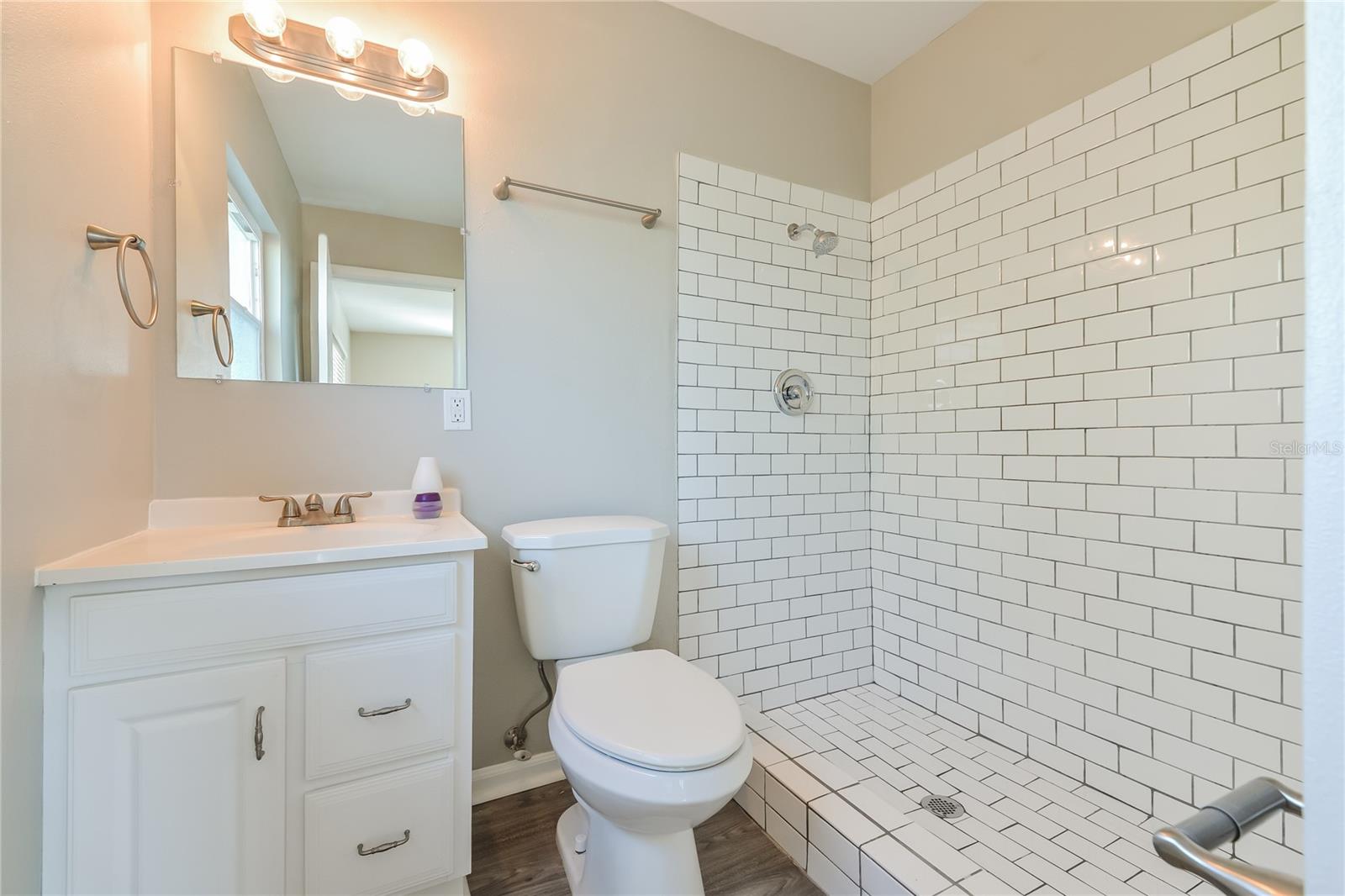 Image 11 of 16 For 3908 Cape Vista Drive