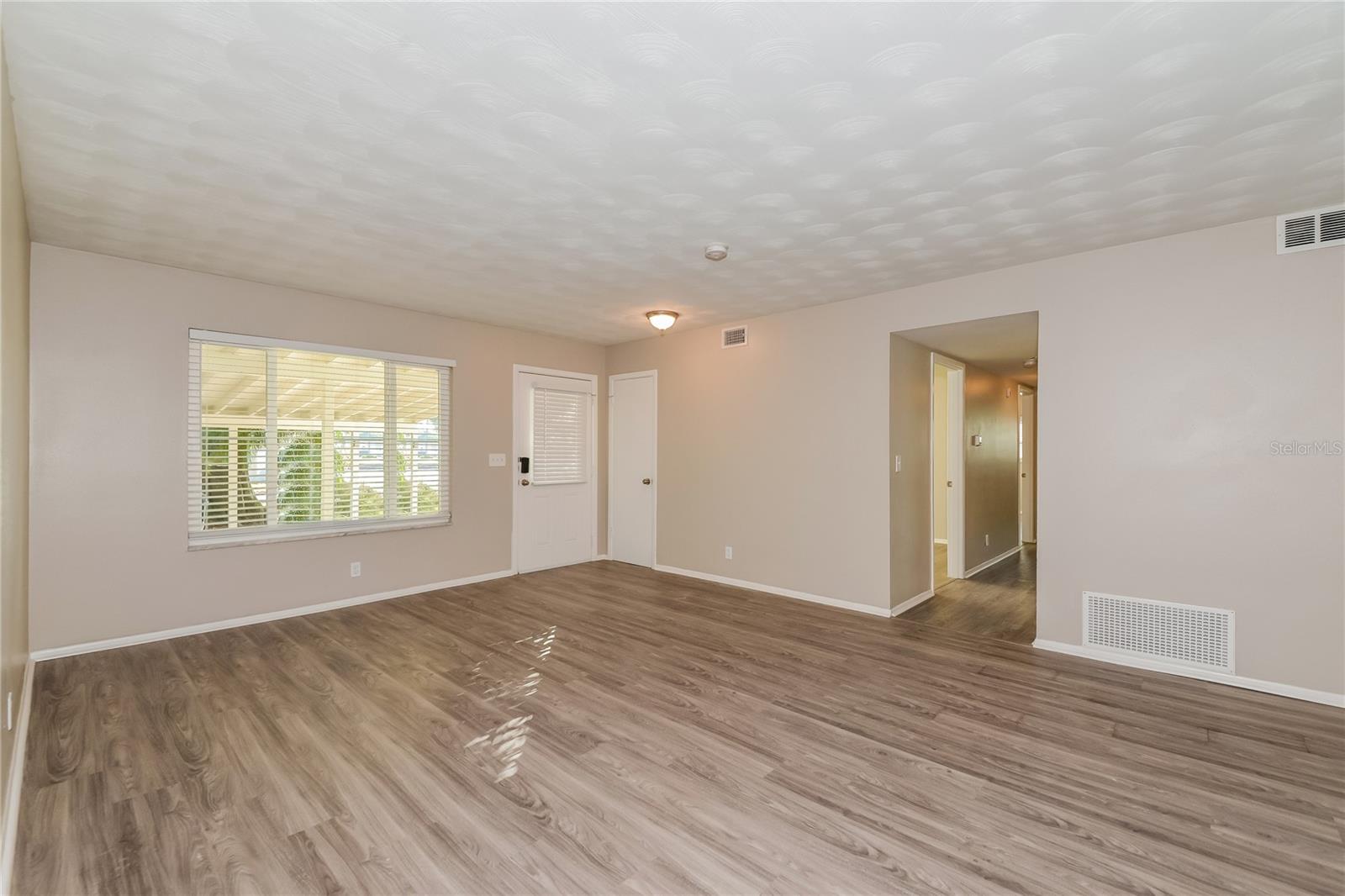 Image 4 of 16 For 3908 Cape Vista Drive