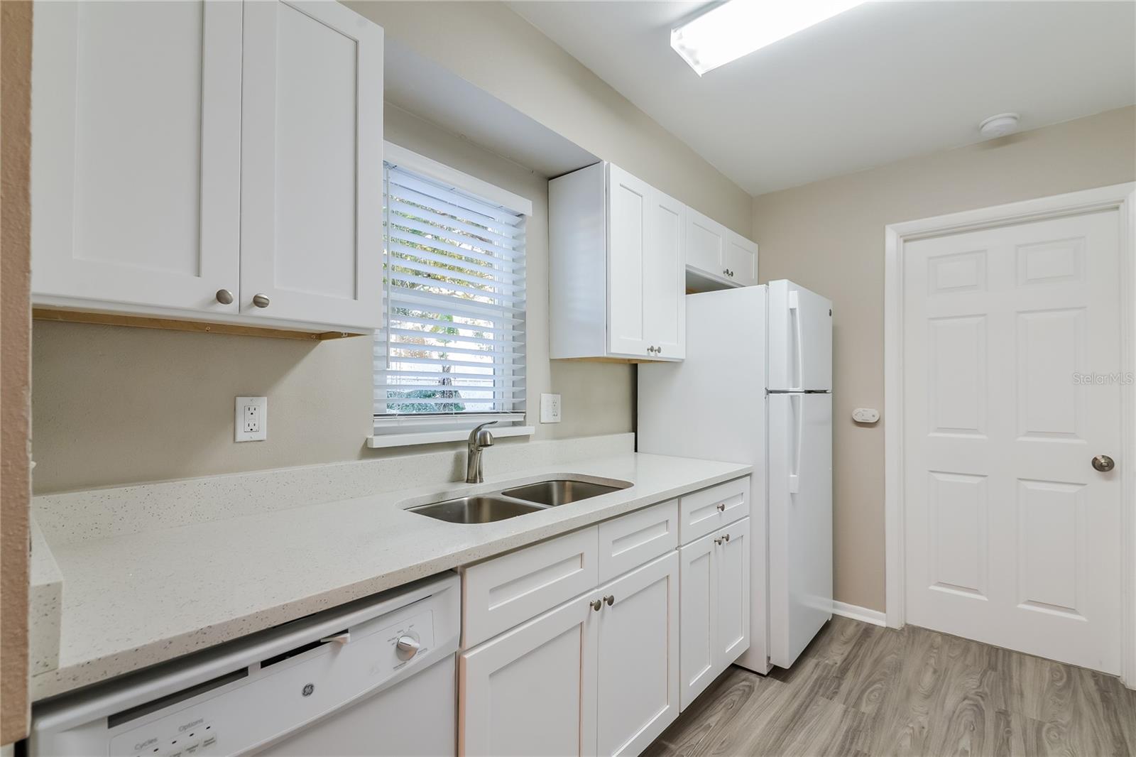 Image 6 of 16 For 3908 Cape Vista Drive