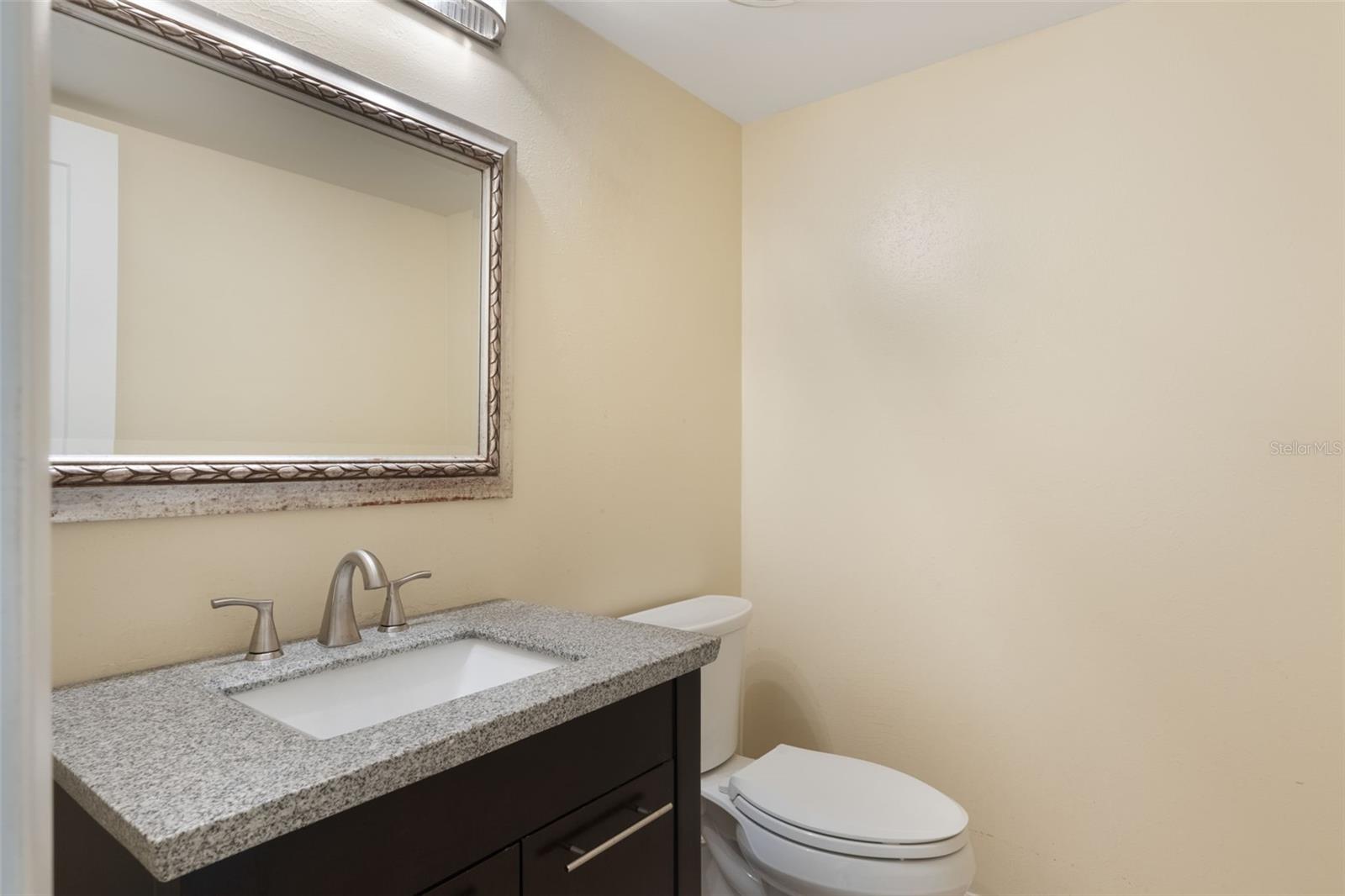 Image 15 of 36 For 105 Oaks Court