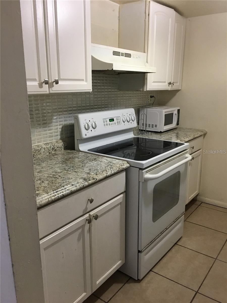 Image 2 of 12 For 1436 Holden Avenue 4