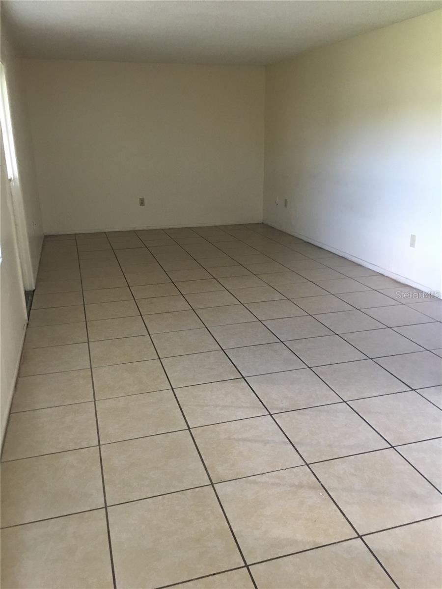 Image 3 of 12 For 1436 Holden Avenue 4