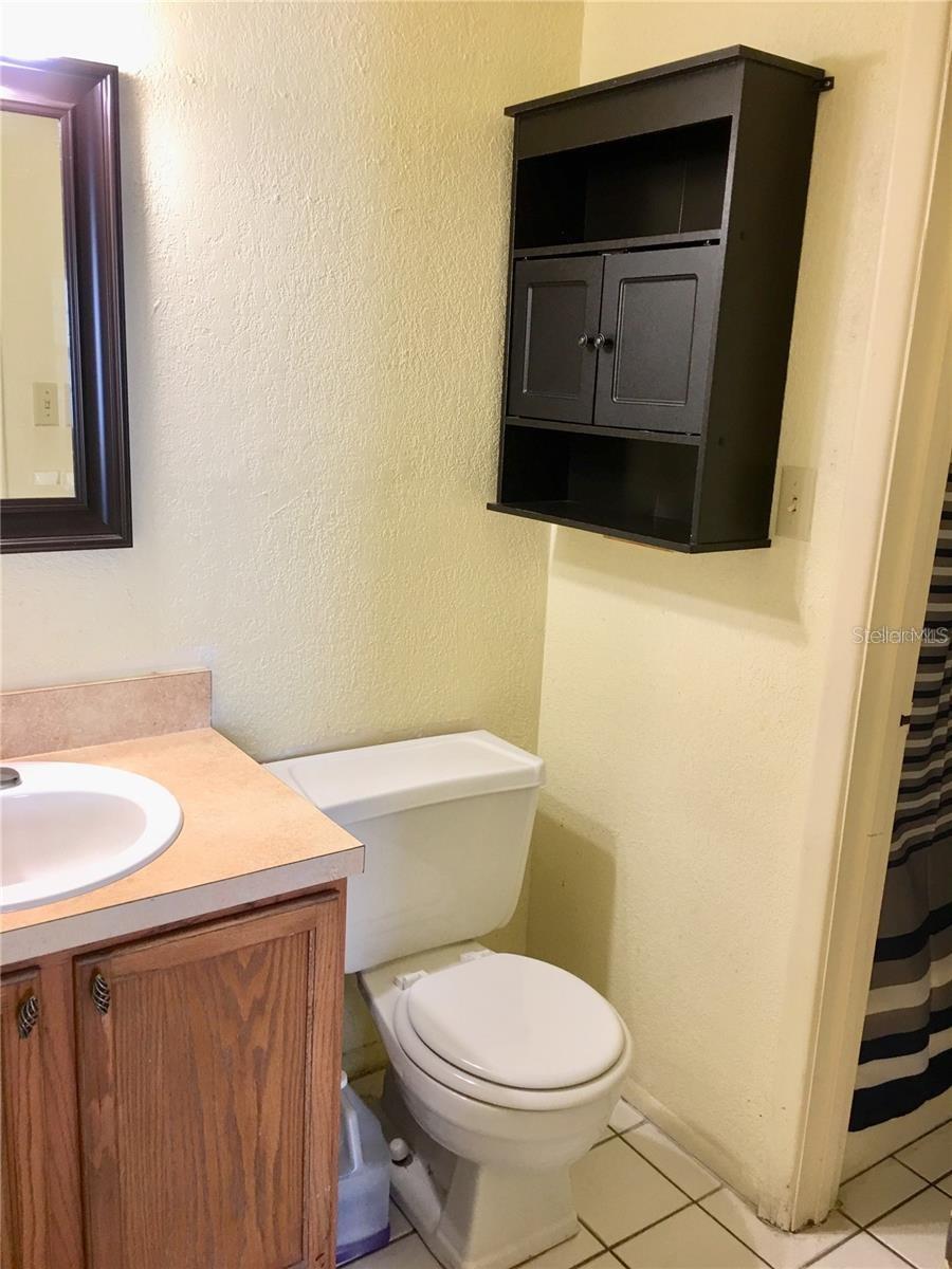 Image 5 of 12 For 1436 Holden Avenue 4