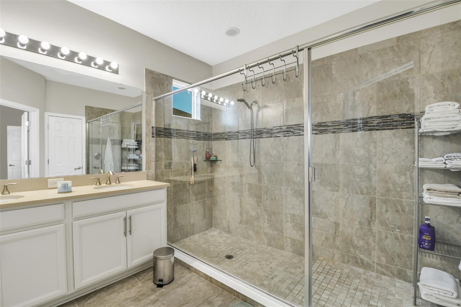Image 16 of 36 For 1821 Benevento Street