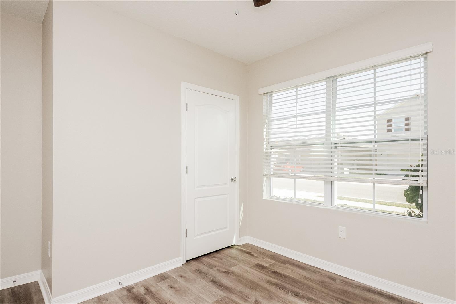 Image 11 of 16 For 195 Bella Drive