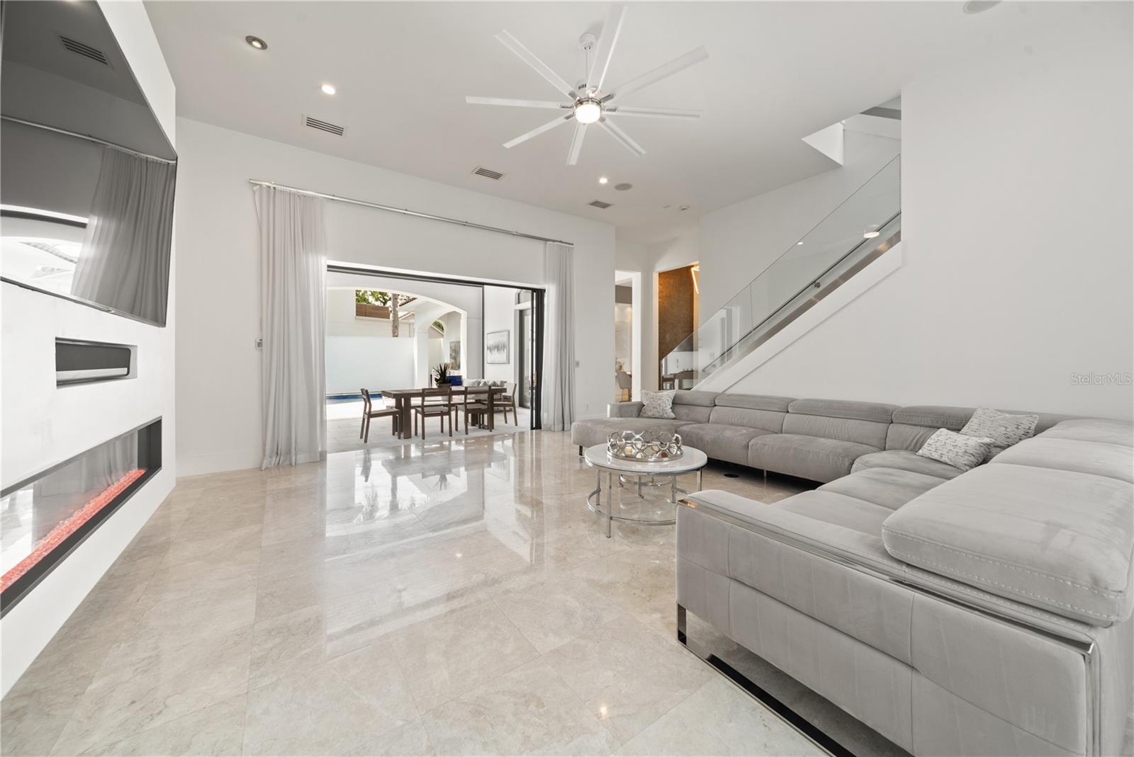 Image 14 of 21 For 9743 Covent Garden Drive